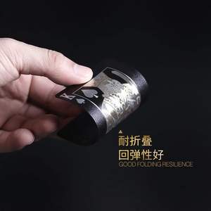 Premium 24K <span class=keywords><strong>999</strong></span> chapado en oro naipes personalizado impreso Offset impermeable cartas de póquer para uso en juegos - Product Image 6