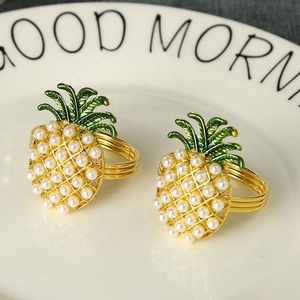 IN MAGAZZINO Ananas con Perla Verde Foglia di Metallo Fatti A Mano IN Ottone Carino Stagione Calda Anello di Tovagliolo Per La Primavera Estate Stagione - Product Image 4