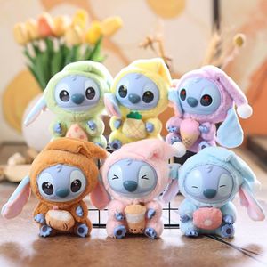 Llavero de peluche Stitch de 15 cm, muñeco de vinilo suave con forma 3D para adorno de bolso - Product Image 2