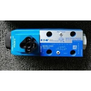 Vanne de commande directionnelle à solénoïde Vickers DG4V 3 2A M U D6 60, port 1/2 pouce, pression maximale 315 bars, débit minimum 60 L/min - Product Image 1