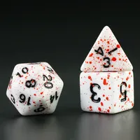 Toptan Vampir D&D Zar Seti Akrilik Küpler Düzensiz Sprey Fuşya Noktaları Kan Sıçraması Yüksek Kaliteli Rol Yapma Oyun Zarları