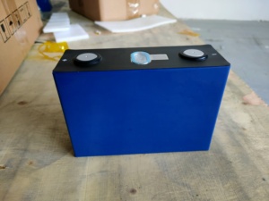 แบตเตอรี่เซลล์ Prismatic Wholesale 3.2V 88ah 100ah 230ah Calb 32v 100ah - Product Image 4