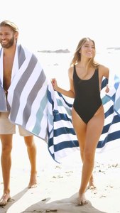 Serviettes <span class=keywords><strong>de</strong></span> <span class=keywords><strong>plage</strong></span> promotionnelles en coton biologique à séchage rapide, anti-sable, imprimées sur mesure, à rayures, <span class=keywords><strong>pour</strong></span> femme, grande taille - Product Image 3