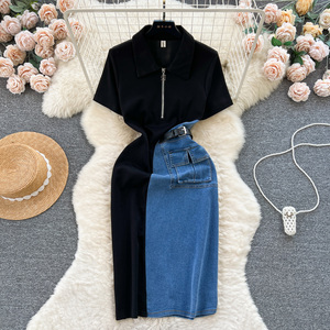 <span class=keywords><strong>Vestido</strong></span> de <span class=keywords><strong>mujer</strong></span> de verano 2026 nuevo estilo retro de mezclilla con bloques de color y empalmes, corte ajustado y manga corta, para venta al por mayor - Product Image 1