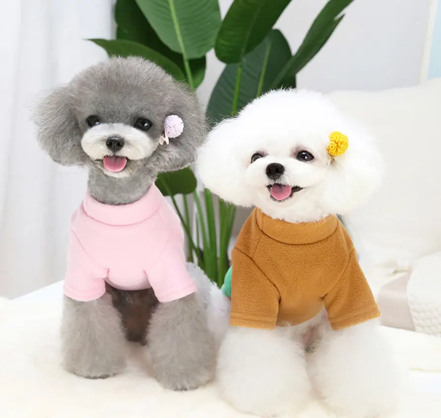 शीर्ष गुणवत्ता लक्जरी कुत्ते परिधान सर्दियों कुत्ते प्यारा कपड़े आरामदायक सांस डिजाइनर पालतू परिधान
