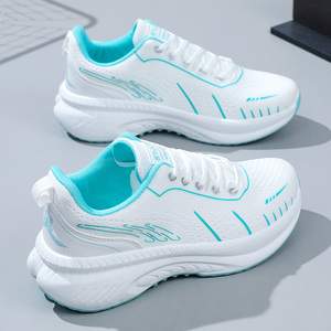 รองเท้าลำลองตาข่ายระบายอากาศรุ่นใหม่ปี 2026 รองเท้ากีฬาน้ำหนักเบาอเนกประสงค์สำหรับฤดูร้อน รองเท้าวิ่งสำหรับนักเรียนที่ทนทาน - Product Image 6