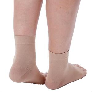 Chaussettes de compression de <span class=keywords><strong>cheville</strong></span> de couleur beige à bout ouvert 20-30mmhg pour gonfler l'entorse de la fasciite plantaire - Product Image 3