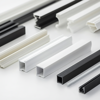 OEM Profilé Upvc en plastique extrudé personnalisé Profil de fenêtre coulissante en UPVC Fenêtre à battant et cadre de porte en PVC