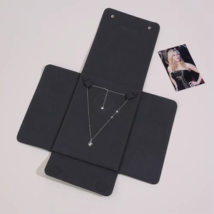 Bolsa de Joyería Cuadrada de Microfibra con Logotipo Personalizado y Cierre de Botón, Bolsa de Almacenamiento de Lujo Portátil para Collares y Pendientes - Product Image 1