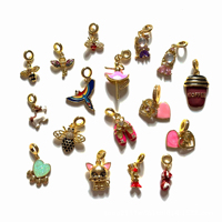 Breloques en laiton émaillé à motifs de dessins animés variés, plaquées or 18 carats, en forme d'abeille, de chat, de chien et de ballerine, pour accessoires de bricolage - Vente en gros à chaud