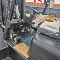 Montacargas Diésel QINGCHA CPCD120, Capacidad de 12 Toneladas, Motor XICHAI 6110 de Alta Eficiencia, Neumáticos Sólidos de Alta Resistencia, Elevación de 3000 mm, Uso Industrial