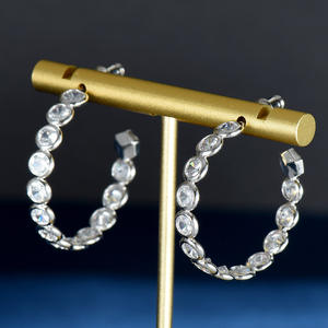 HIBRIDE Trendy amerikan kübik zirkonya kristal büyük Hoop küpe daire yuvarlak tasarım kadınlar kulak takı bijoux femme E-1070 - Product Image 1