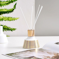 Flacon de parfum blanc de luxe rond, décoration, aromathérapie, vente en gros, contenant en céramique de beauté, diffuseur de parfum à roseaux