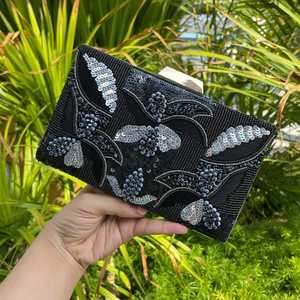 Pochette de Soirée de Luxe Nouvelle Conception Broderie Femme Mariage Fête Bijoux de Mariée Sac à Main Léger Carré Moderne Tissu Perles - Product Image 3