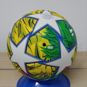 Balones de fútbol PU 5 de alta calidad, logotipo personalizable, balón de fútbol duradero para partidos. - Product Image 3