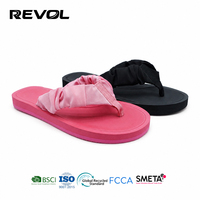 Sandales tongs personnalisées pour femmes en EVA avec sangle en tissu froncé, parfaites pour l'été et la plage, fabrication directe d'usine