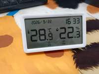 Thermomètre hygromètre numérique LCD d'intérieur avec horloge, moniteur de température et d'humidité, fixation murale, matériau PVC, style moderne, promotionnel