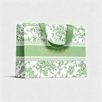 Sac fourre-tout en papier haut de gamme, poignée en ruban cachée à l'intérieur, carton ivoire 190-230 g/m², logo de marque personnalisé