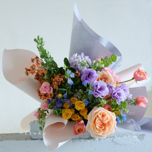 Nuova <span class=keywords><strong>Carta</strong></span> da Regalo con Motivo a <span class=keywords><strong>Cuori</strong></span> 58*58cm, <span class=keywords><strong>Carta</strong></span> Floreale Stampata per Fioristi e Confezioni <span class=keywords><strong>di</strong></span> Bouquet - Product Image 4