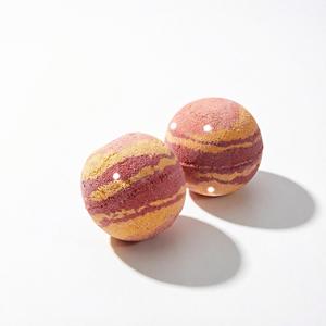 Bomba de Baño Femme Fatale, Fórmula K-Beauty, Fragancia Limpiadora, Para Todo Tipo de Piel - Product Image 1