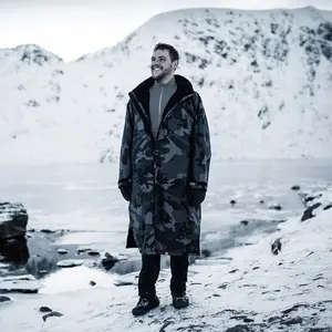Jaket tahan air hangat jubah tebal Sherpa desain baru mengubah surfing jubah berenang Parka untuk dewasa