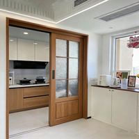 Puerta Corredera Interior Moderna de Tres Vías, Fabricada en China, de Aleación de Aluminio, Resistente al Agua, para Dormitorio, Cocina, Bodega, Hotel