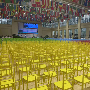 Chaises de <span class=keywords><strong>réception</strong></span> de <span class=keywords><strong>mariage</strong></span> empilables en plastique blanches pour mariés, avec différentes couleurs, vente en gros, nouveauté - Product Image 4