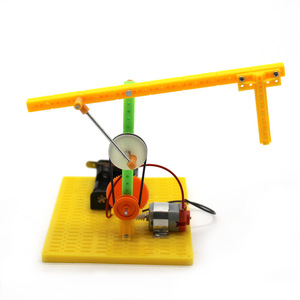 Kit de modelo de bomba de aceite de transmisión mecánica, juguete educativo de plástico para niños de 7 a 9 años, operación manual, geométrico - Product Image 1
