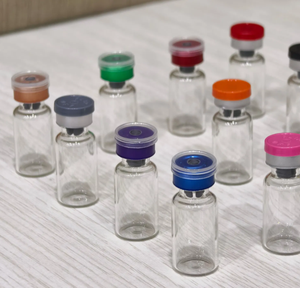 Flacons en plastique 2-en-1 à bouchon verrouillable pour poudres lyophilisées contrôlées, 3ml, 5ml, 10ml – En stock pour usage médical et esthétique - Product Image 1