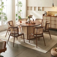 Ensemble de table à manger ronde en bois massif de style nordique avec plateau tournant en rotin en option pour hôtel, restaurant, usage professionnel