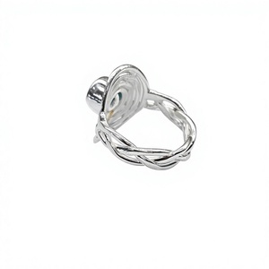 Bague artisanale en argent sterling 925 avec calcédoine bleue, bijoux de créateur faits à la main pour femmes, vente en gros JAIPUR SILVER - Product Image 2