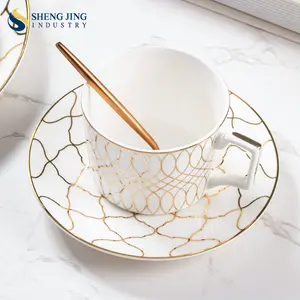 Alta Qualidade Moderna Simples Bone China Louça De Mesa De Ouro Pires De Café De Cerâmica Conjunto Para Casamento Restaurante Casa