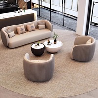 Canapé modulable et table basse de style nordique pour réception d'hôtel, hall d'accueil et espace lounge, mobilier de bureau