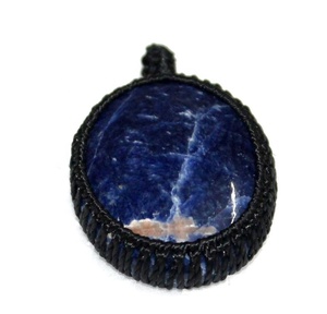 Collar con Colgante de Sodalita Natural, Cabujón Envolvente, Pieza Destacada para Uso Diario, Cristal Curativo, Venta al por Mayor - Product Image 3