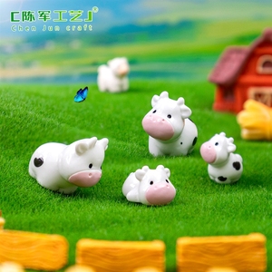 風景画のような可愛い牛 - 家庭菜園の景観DIY装飾用吊り下げアクセサリー、ミニデスクトップ小型装飾品 - Product Image 3