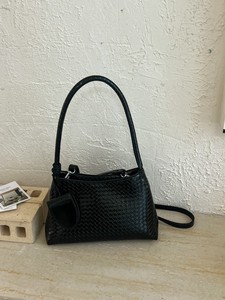 Sac à main pour femme à motif tissé, polyvalent pour tous les jours, sac à bandoulière chic, petit sac à main pour les sorties - Product Image 4