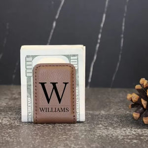 Fermasoldi personalizzati in pelle PU laserabile bianca di 1 3/4 "X 2 1/2"-regalo per lui e per i testimoni dello sposo - Product Image 1