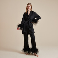 Robe de chambre haut de gamme Pure Desire en soie glacée respirante avec plumes amovibles, camisole et pantalon long pour l'été