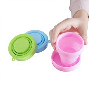 Tapa plegable retráctil plateada portátil para taza, taza telescópica plegable para beber al aire libre, taza de agua para viajes y acampada, 500ml - Product Image 1