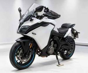 Motocicleta Deportiva de Turismo <span class=keywords><strong>MOTO</strong></span> 400GT 400cc, Bicilíndrica en Línea, Refrigerada por Líquido, Motocicleta de Gran Turismo - Product Image 1