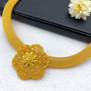 مجموعة مجوهرات فاخرة مطلية بالذهب ومطلية بالزهور قلادة وأقراط خاتم سوار يتضمن رائعة لحفل الزفاف والمناسبات الخاصة - Product Image 3