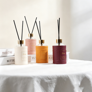 Diffuseur de parfum d'ambiance WELLNESS, bouteille en verre personnalisée enveloppée de cuir véritable, huile essentielle végétale longue durée, diffuseur à bâtonnets - Product Image 4