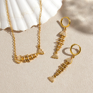 Ensemble collier et boucles d'oreilles en acier inoxydable motif arêtes de poisson, bijoux de fête pour femme, design micro-incrusté vie marine - Product Image 4