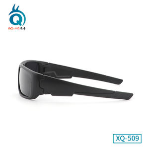 Itália Designer Polarized Sports <span class=keywords><strong>Sunglasses</strong></span> UV400 CE para Ciclismo Pesca Surf Square Frame Water Sport Floating Strap - Product Image 5