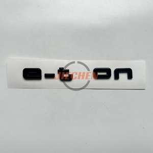 New Energy Car Sticker con cola y etiqueta lateral Q2L <span class=keywords><strong>Q4</strong></span> Q5 Q6 30/<span class=keywords><strong>35</strong></span>/40/45/50 Etron Desplazamiento Diseño Estilo Personalidad - Product Image 2