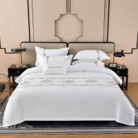 Ensemble de literie d'hôtel 5 étoiles de luxe avec logo personnalisé, 100% coton, broderie blanche, housse de couette, drap, ensemble de 4 pièces