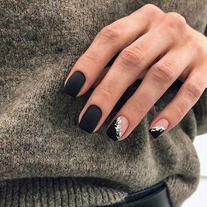 <span class=keywords><strong>Uñas</strong></span> Postizas <span class=keywords><strong>Cortas</strong></span> Góticas en Negro <span class=keywords><strong>Mate</strong></span>, 24 Piezas, con Punta Francesa y Brillo Plateado, <span class=keywords><strong>Uñas</strong></span> Falsas Reutilizables para Manicura DIY para Chicas - Product Image 6