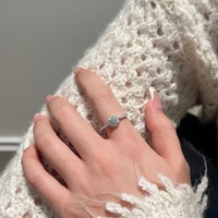 Bague de fiançailles en argent sterling 925 avec moissanite couleur D VVS 1 carat, halo rond, pour femme, cadeau parfait pour un anniversaire