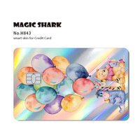 Shenzhen Kingareal vente en gros de haute qualité autocollants de carte de crédit holographiques brillants de conception d'anime étanches et personnalisés