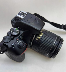 Cámara Nikon D3500 Usada Completa con Kit de Lente de 18-55 mm - Product Image 2